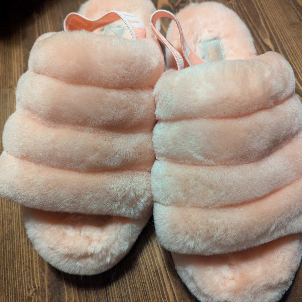 UGG Fluff Yeah Pink Slippers - Picture 5 of 5